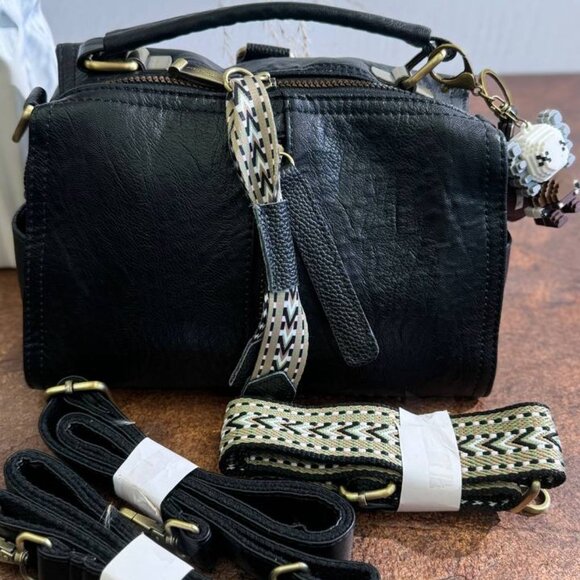 URBAN CHIC Bag-Backpack – Freedom of Style in Every Move - Picture 4 of 13